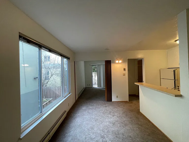 443 Lee St — Photo 4