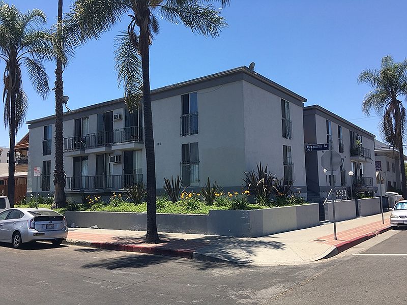1st image of 3900 W 1st St APT 7