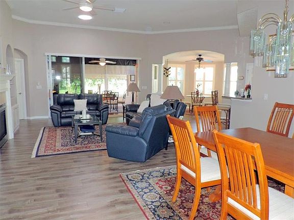 5th image of 20705 Queen Alexandra Dr