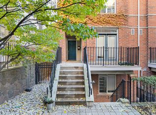 415 Jarvis St #400, Toronto, ON M4Y 3C1