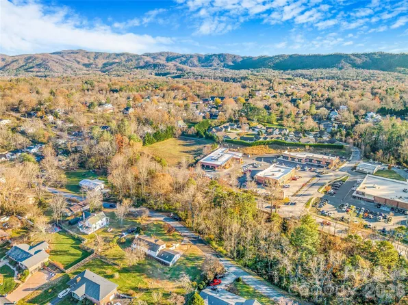 99999 Clinton St, Weaverville, NC 28787
