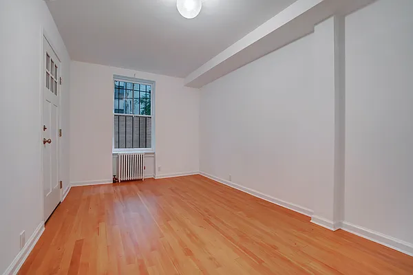 Rented by Compass | media 10