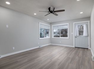 927-933 Park Ave W #927, Onalaska, WI 54650