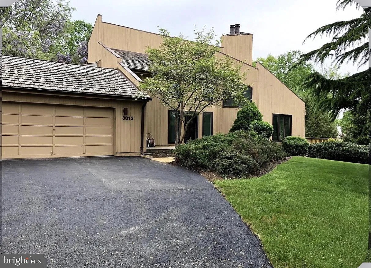 3 bed, 3.5 bath, 2859 sqft, $3,500 — Photo 1