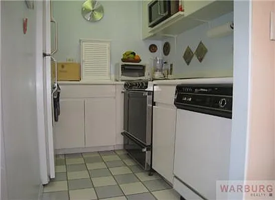 Sold by Warburg | media 1