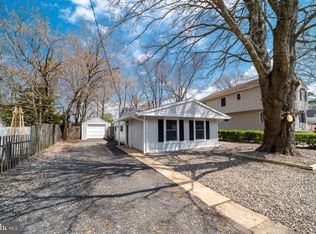 53 Central Ave, Waretown, NJ 08758