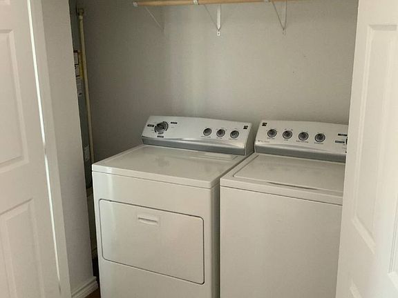 5th image of 335 N Clinton St Unit 102