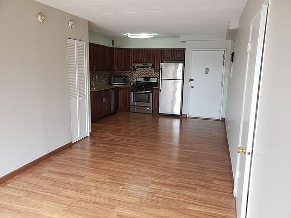 4th image of 76-01 113th St #66
