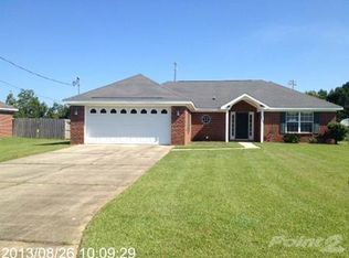 33797 Zuzu Ln, Lillian, AL 36549