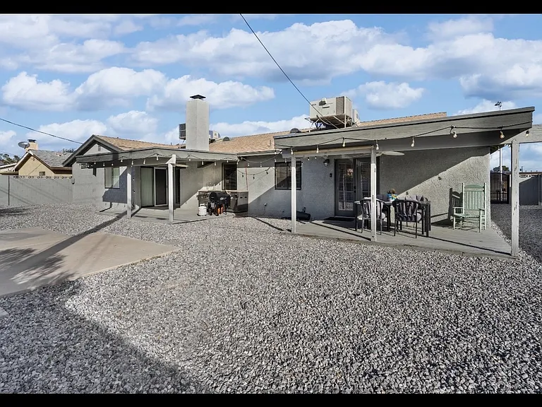 712 Glen Abbey Cir — Photo 25