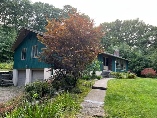 35 Valley Ridge Drive, Haddam, CT 06441