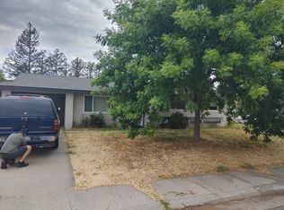 6821 Peck Dr, Sacramento, CA 95828