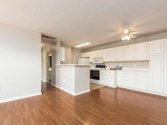 5th image of 2401 Crystal Springs Dr