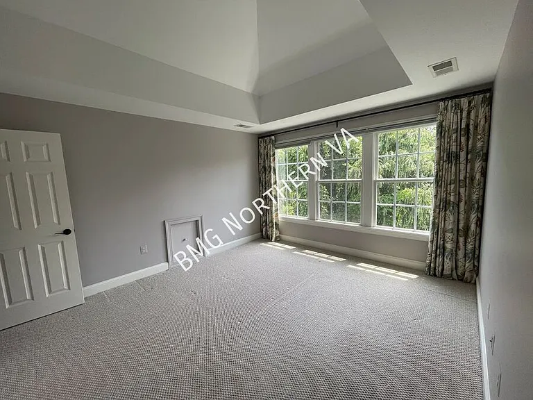 10679 Yorktown Ct — Photo 31