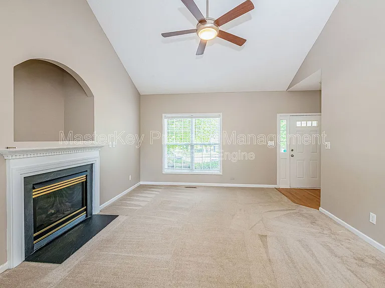 4001 Winecott Dr — Photo 5