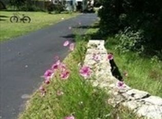 428 Putnam Hill Rd, Sutton, MA 01590