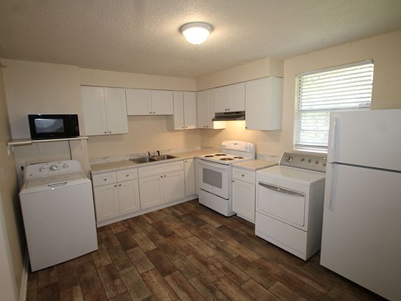 5th image of 1903 Reynolds St #B