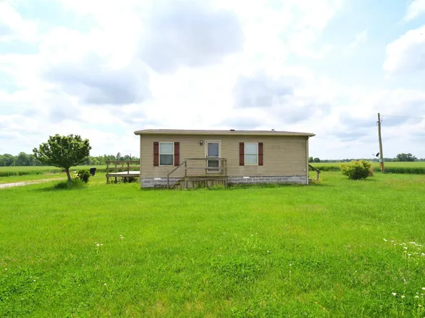 7401 E Karma Rd, Waltonville, IL 62894
