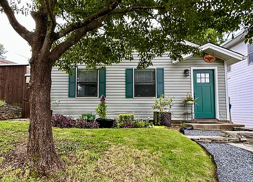 223 Little St SE Photo 1