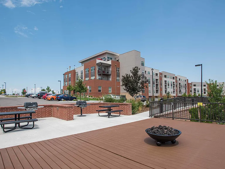 Outdoor Living & Grilling Stations