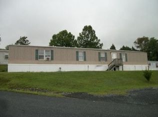 902 Koogler Trailer Park, Craigsville, VA 24430