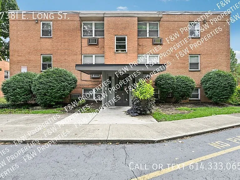 1738I E Long St — Photo 53