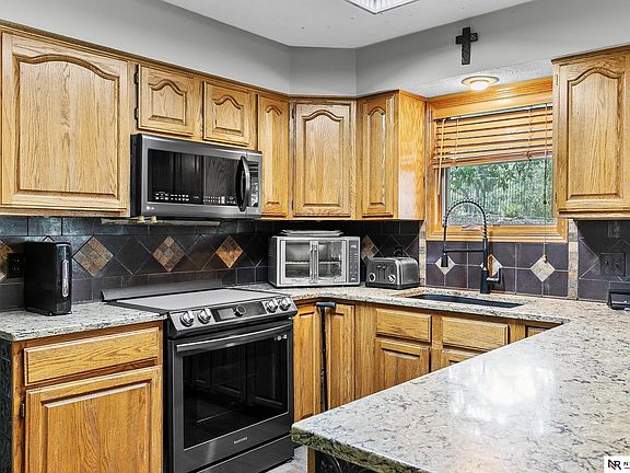 4th image of 5721 S 45th St