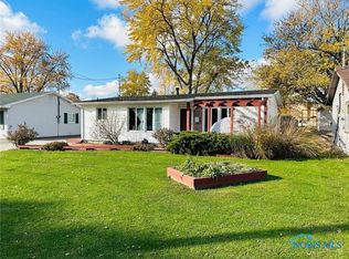 335 N Benton St, Oak Harbor, OH 43449