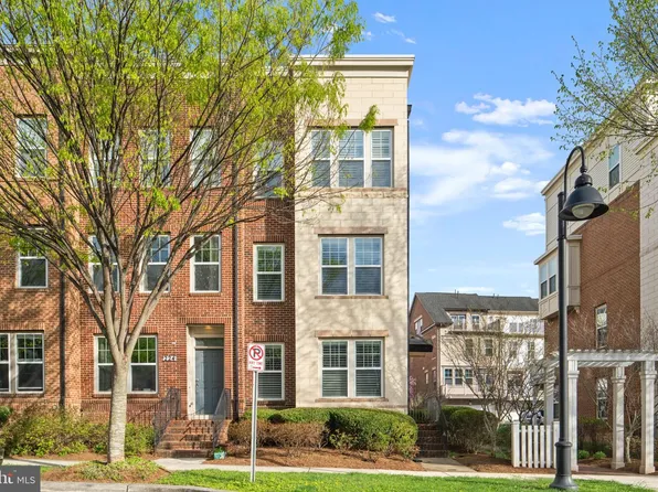 228 Hemingway Dr, Gaithersburg, MD 20878