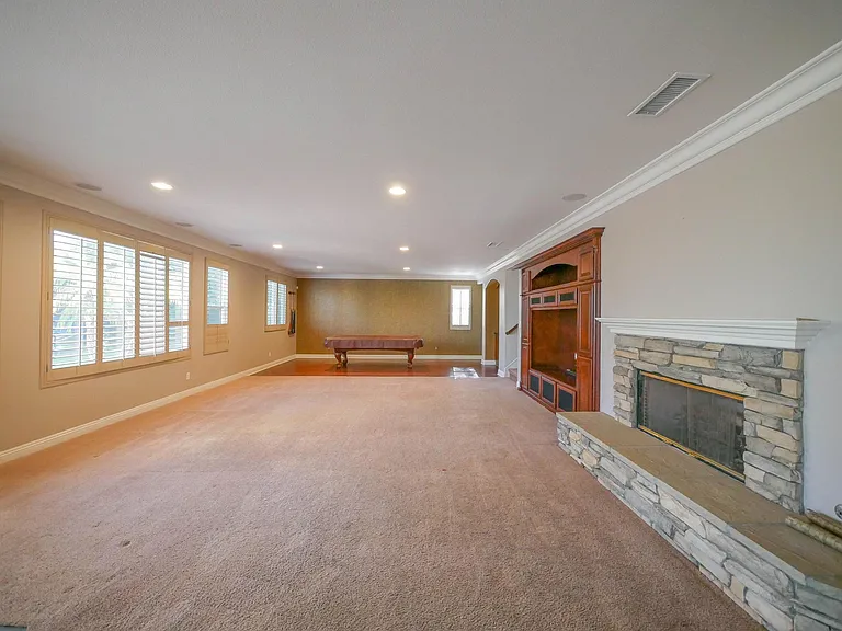 4215 Jameson Cir — Photo 10