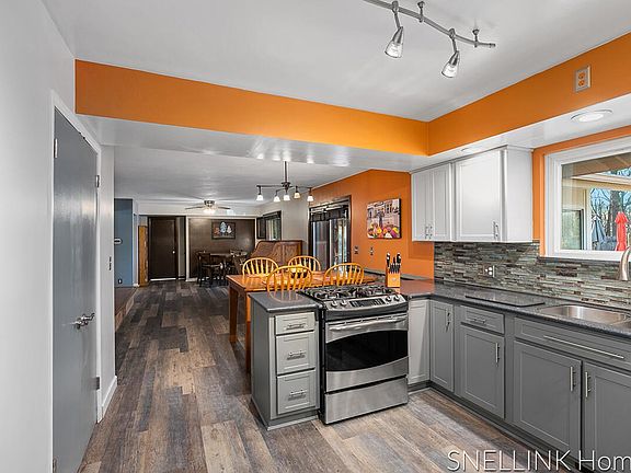 5th image of 2040 Milford St NW