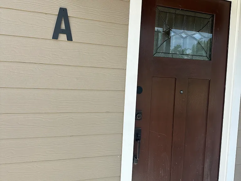 1600 Woodress Ln #A AND B — Photo 3