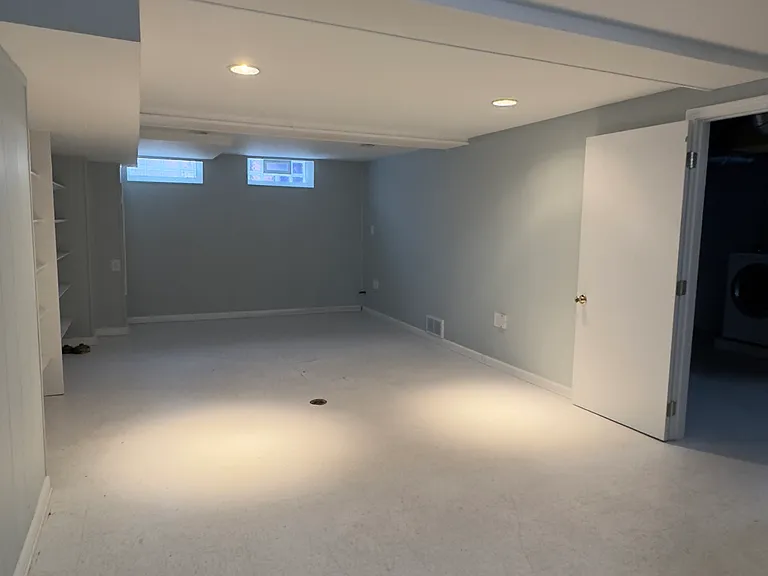 18270 Spring Ct S — Photo 24