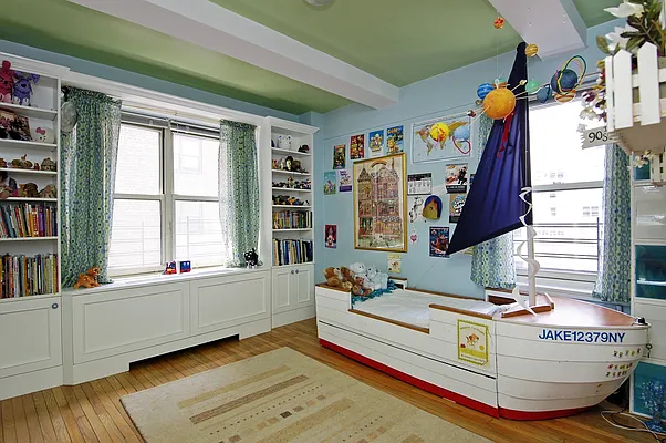 Sold by Corcoran | media 6