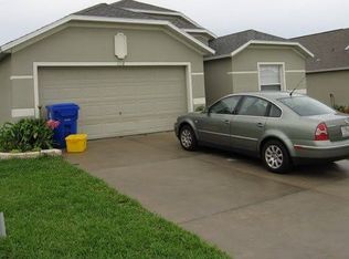 2218 Merry Rd, Tavares, FL 32778