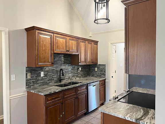 5th image of 7669 Shadow Hills Dr