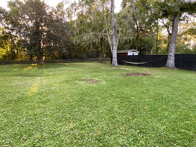 Yorktown Dr — Photo 2