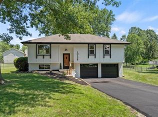 10425 N Main St, Kansas City, MO 64155