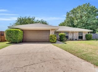 2828 Ridge Rd N, Fort Worth, TX 76133