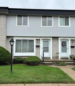 28028 Universal Dr, Warren, MI, 48092