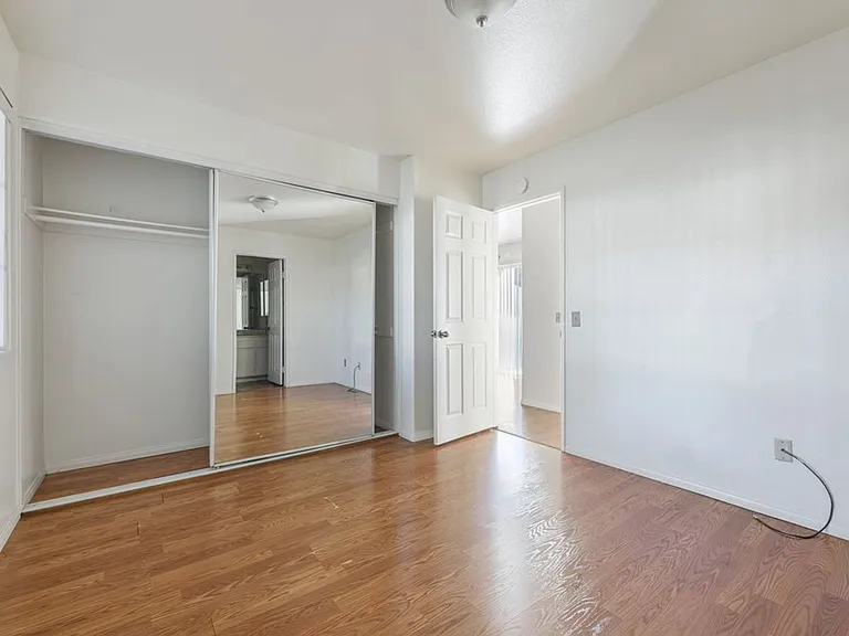 2403 Meade Ave — Photo 26