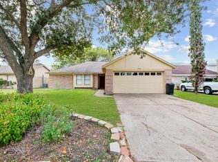 4002 Manordale Dr, Houston, TX 77082