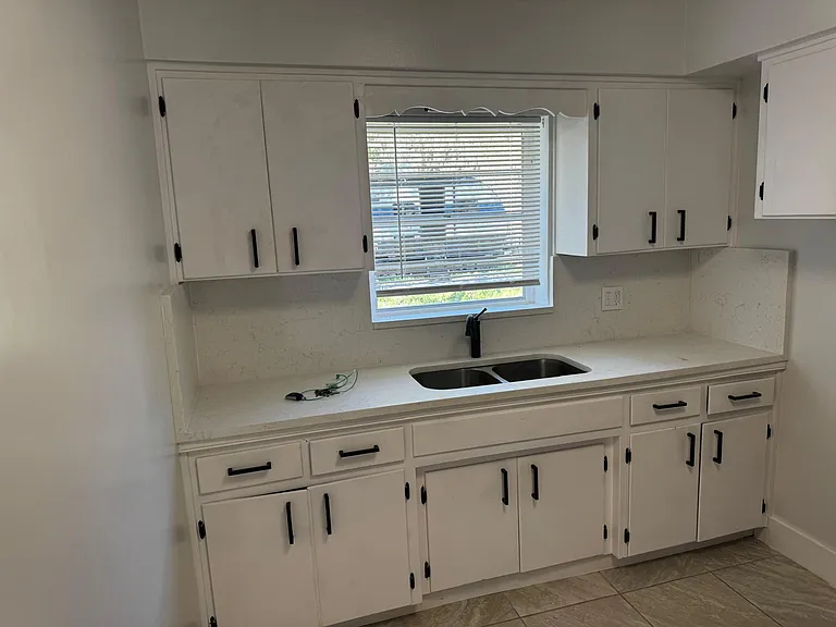 212 Dennis Ave — Photo 9