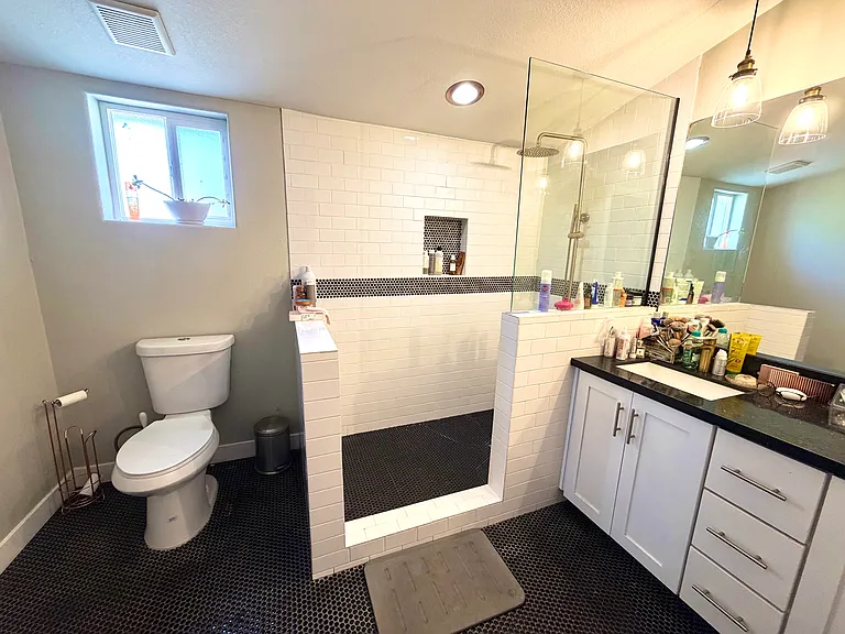 2235 E Monterey Way — Photo 25