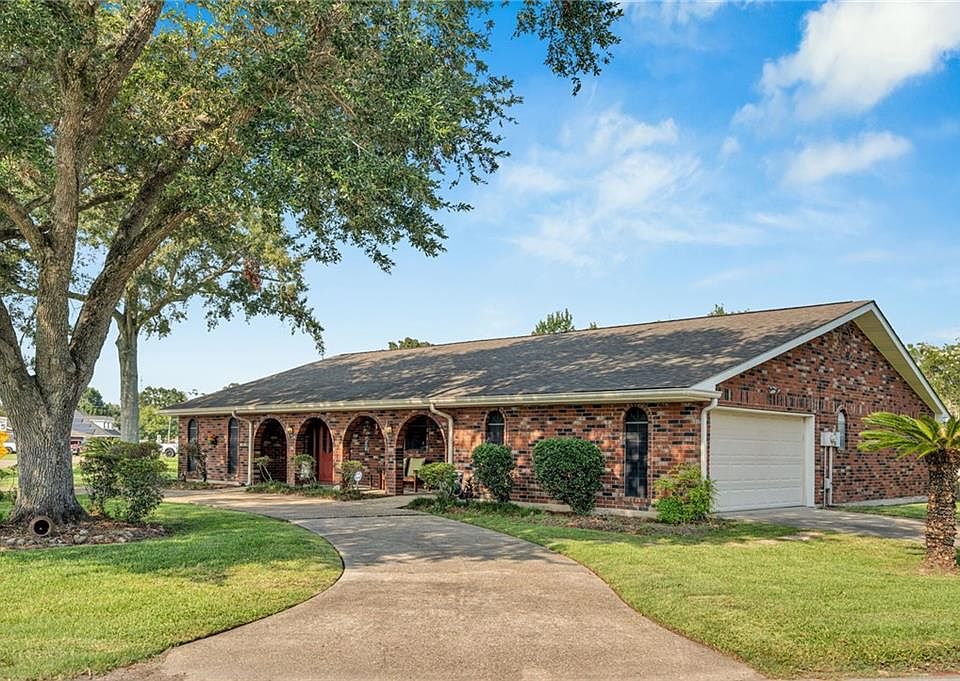1st image of 313 Santa Cruz Ct