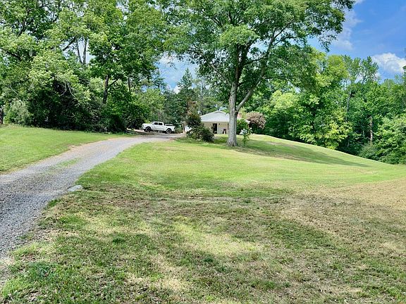 2nd image of 3115 River Ridge Rd