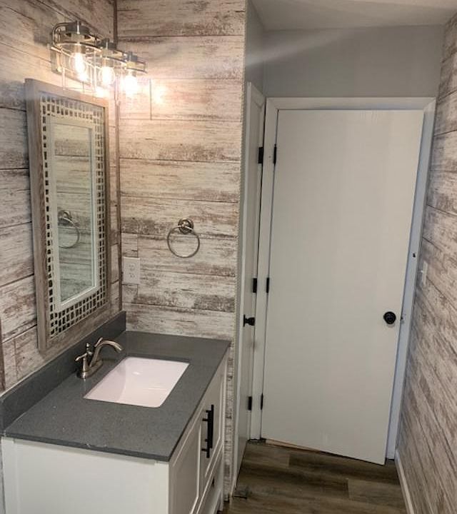 Guest Bathroom - 1