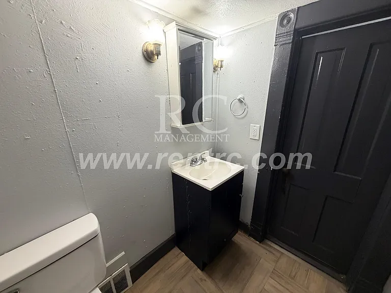 314 Porter St — Photo 4