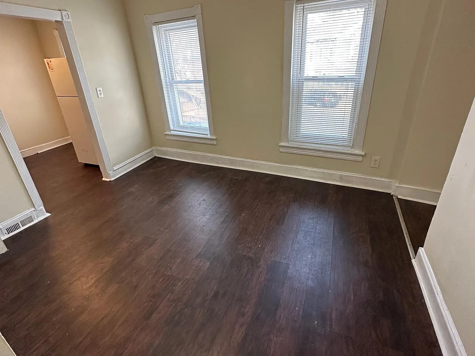 215 Home Ave — Photo 3