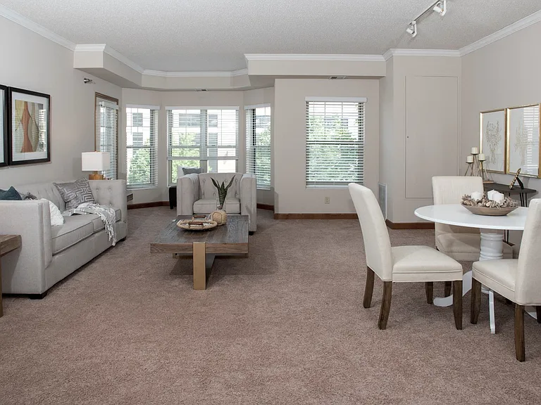 Cornelia Place — Photo 12